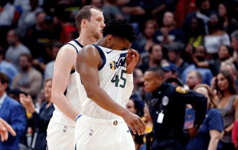 包含清晨法国杯传出新动向，奥兰多魔术扳平良机，管理层表态——话题不断，球队文化再被提及的词条-体育软件